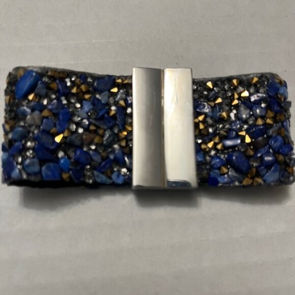 Blue chip stones fashion bracelet. - Picture 1 of 4